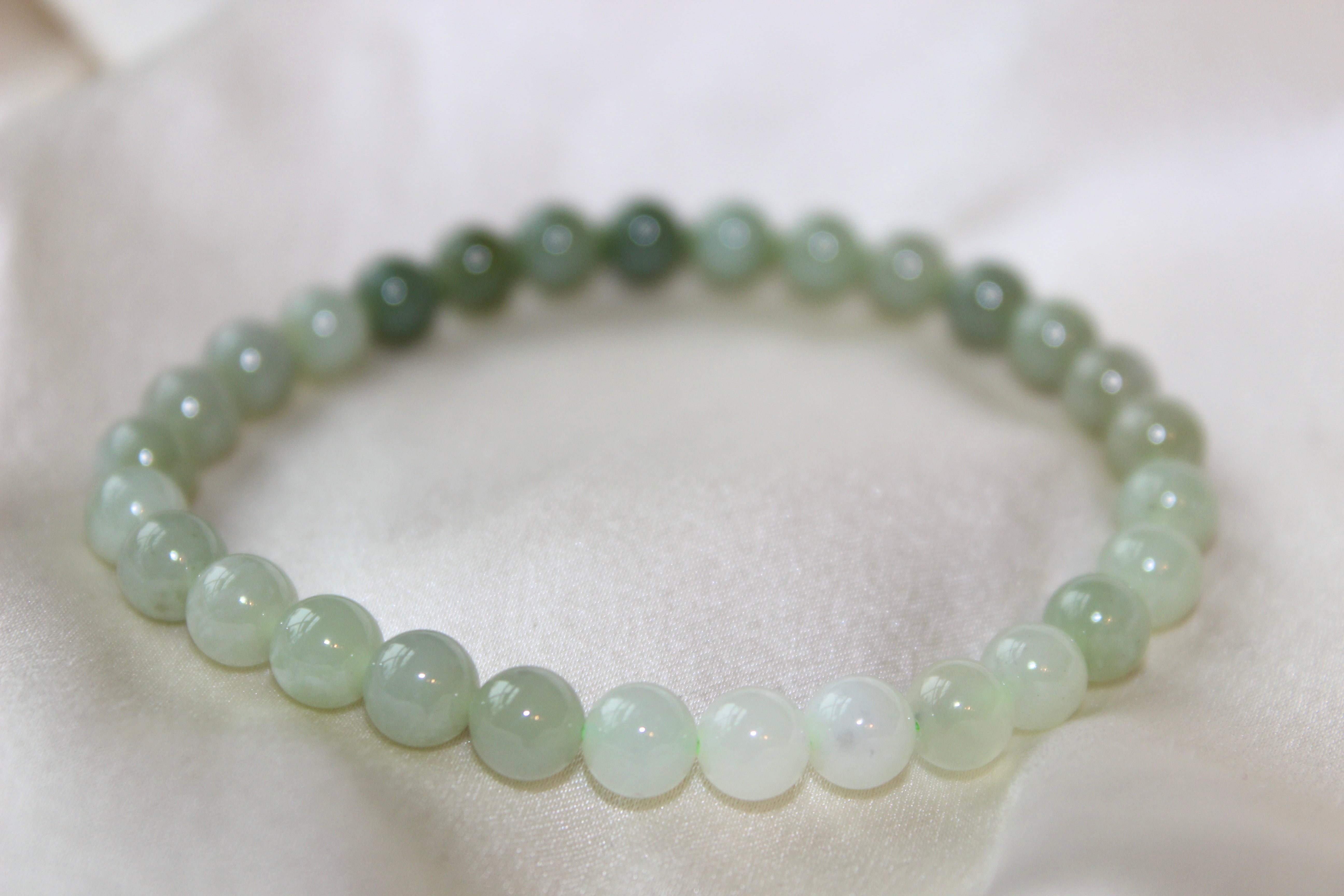 Light Green Jade Beaded Bracelet