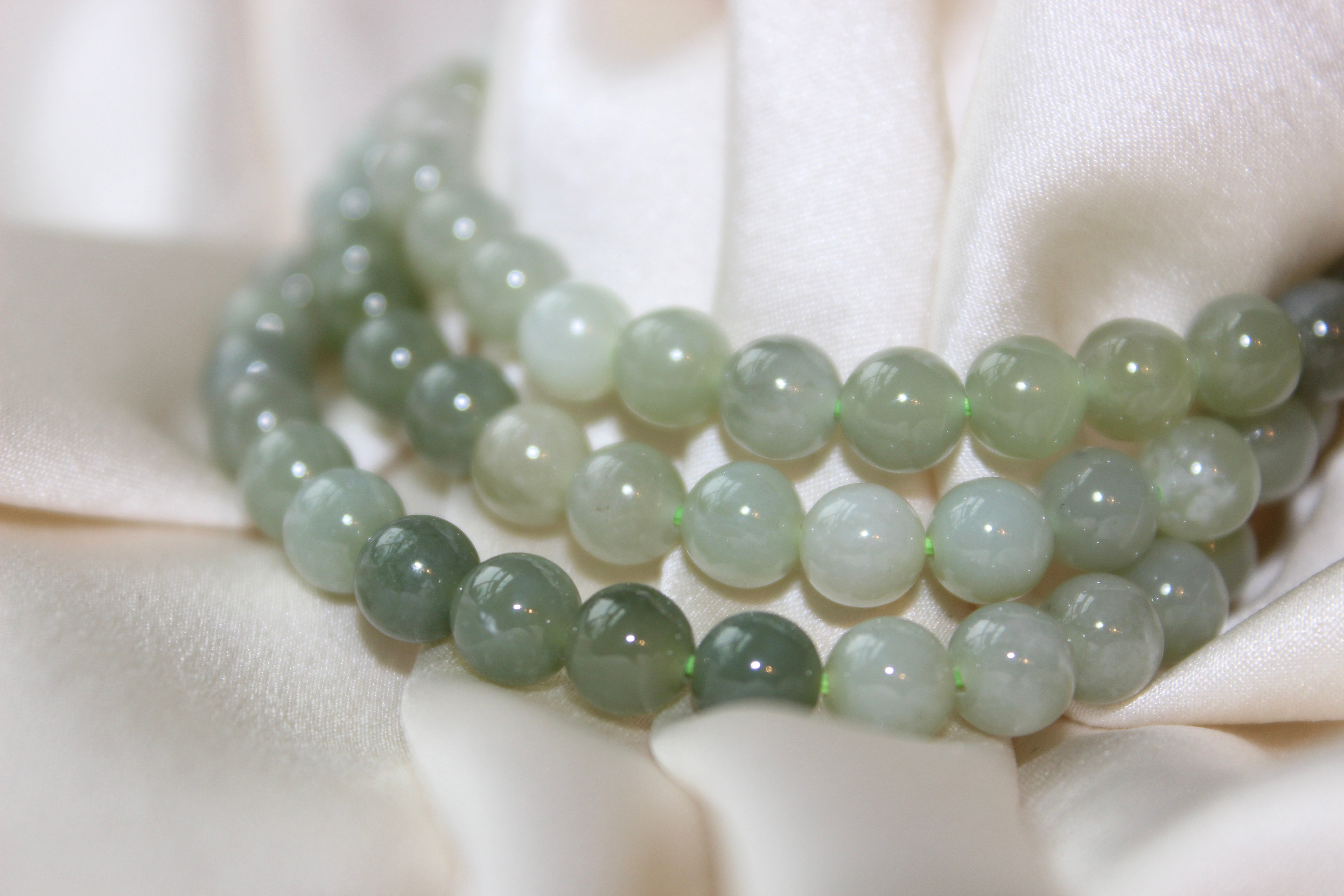 Light Green Jade Beaded Bracelet