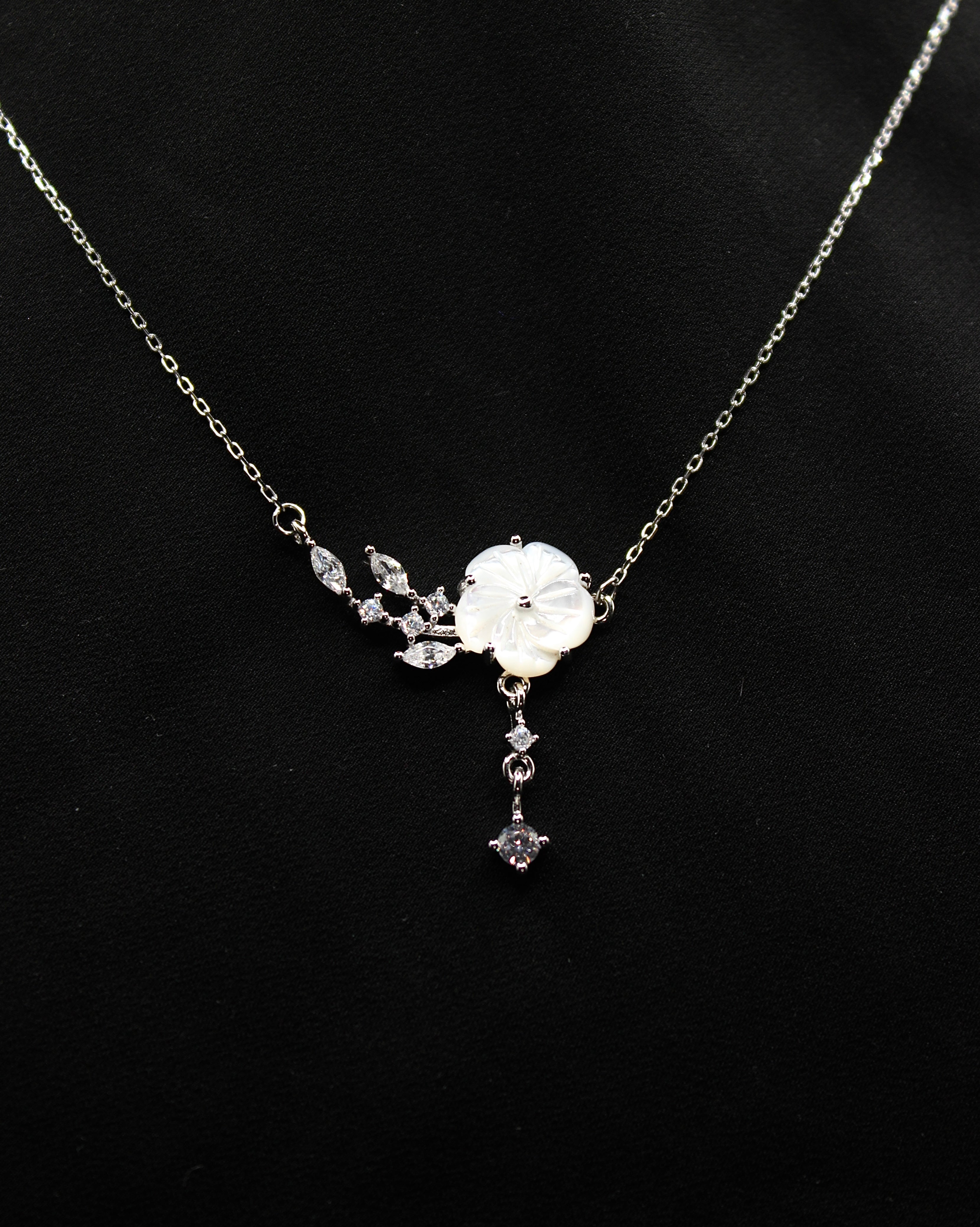 Đà Lạt Garden Necklace