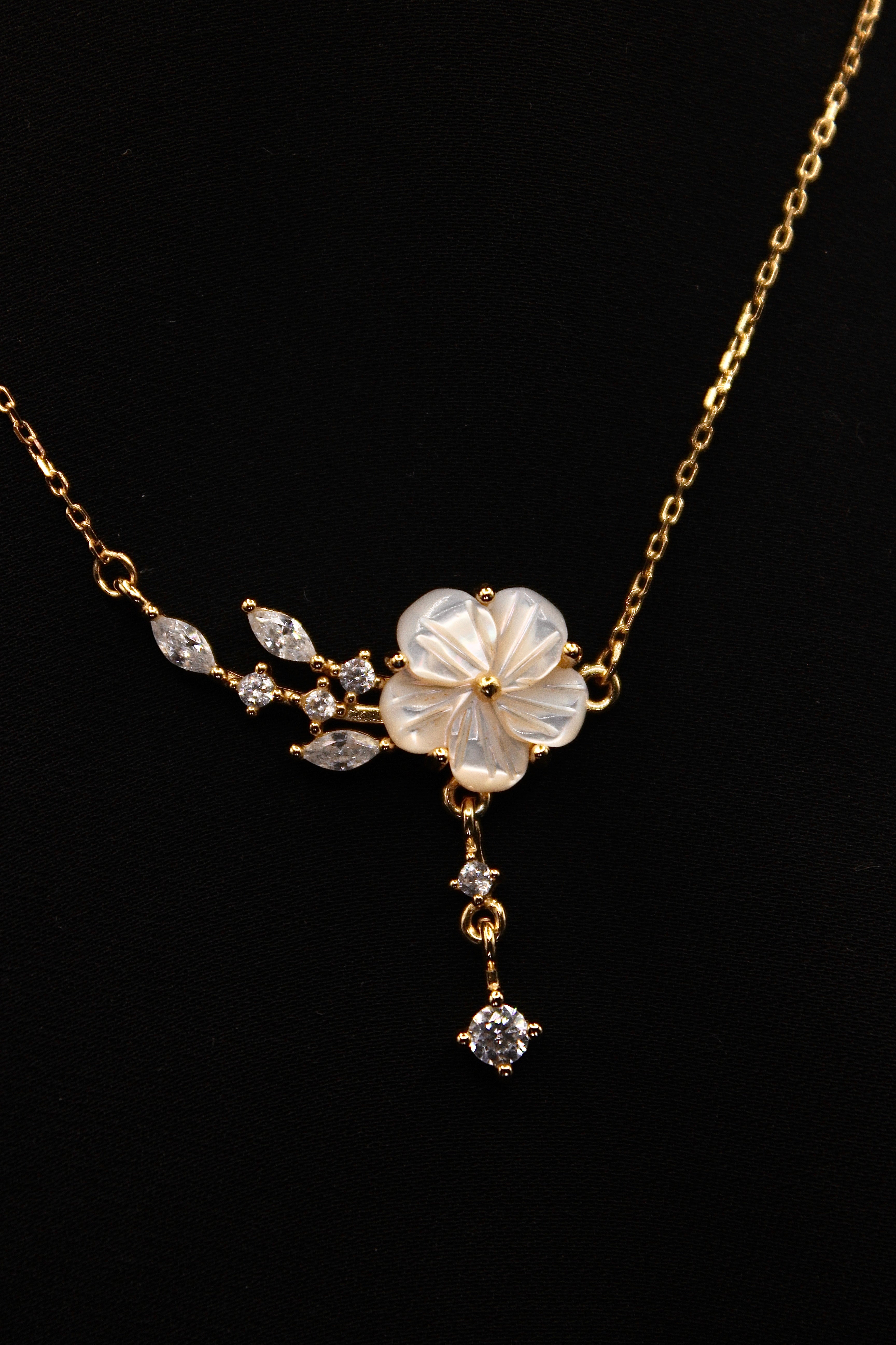 Đà Lạt Garden Necklace
