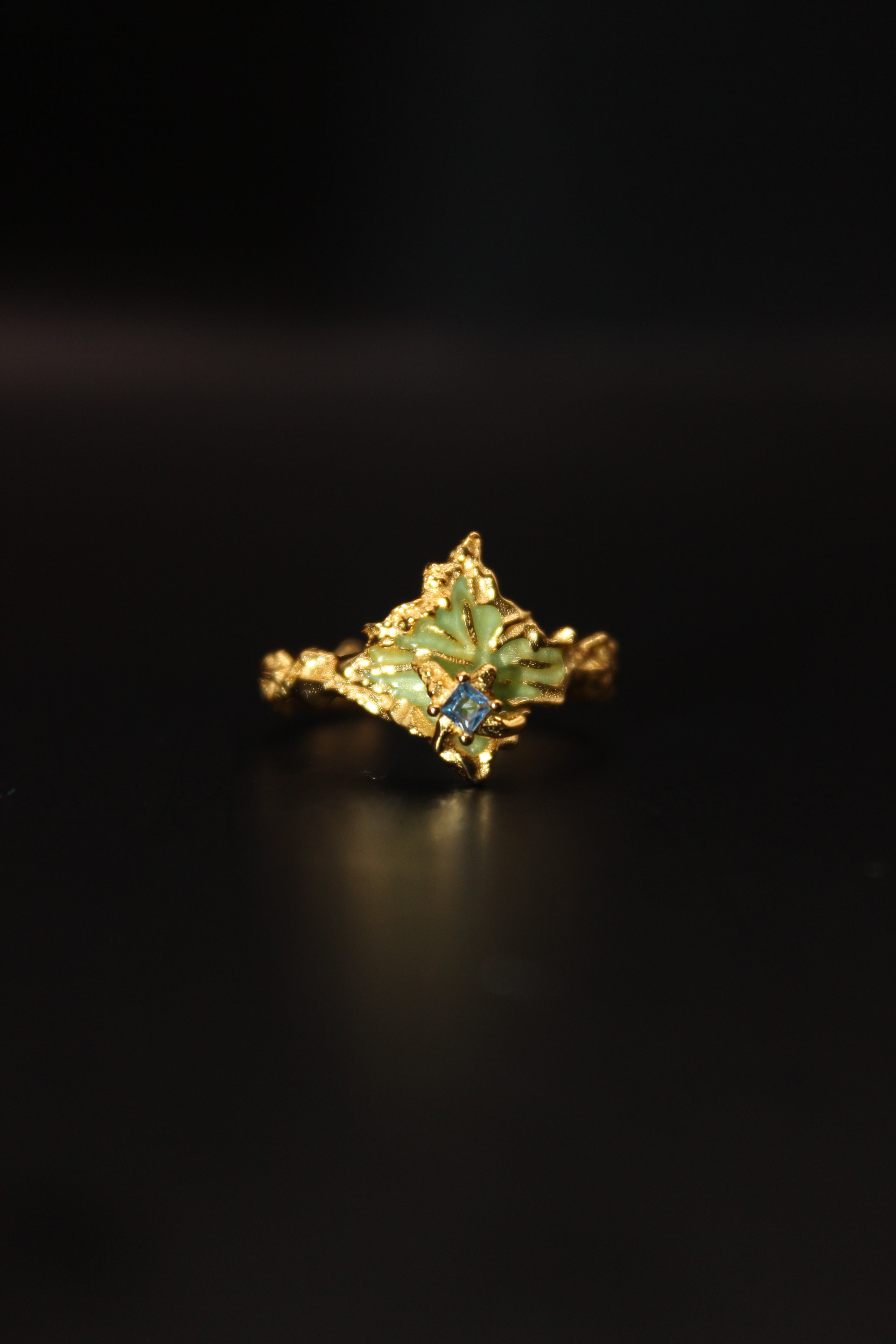 Huế Dynasty Ring