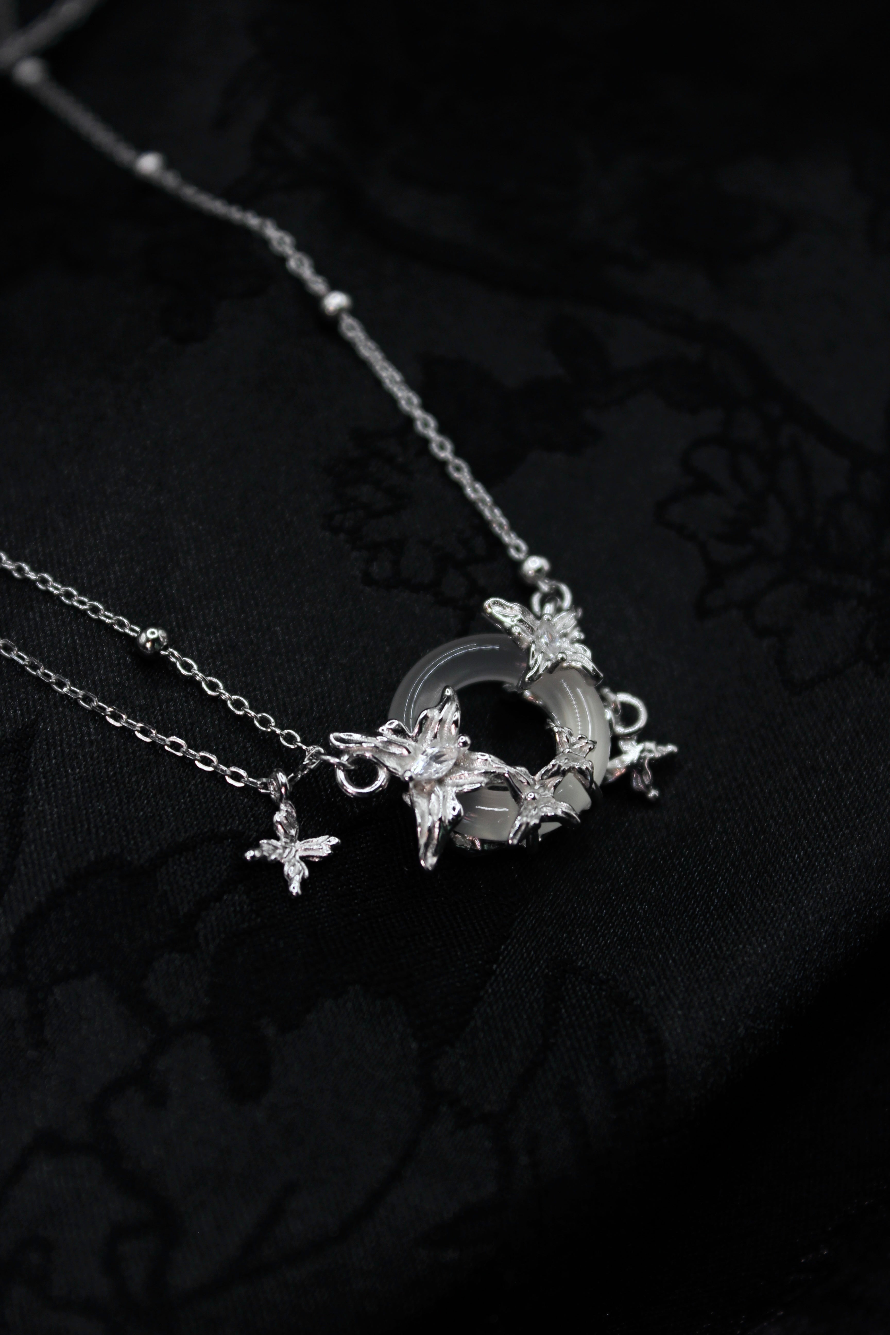 Lantana Camara Jade Necklace
