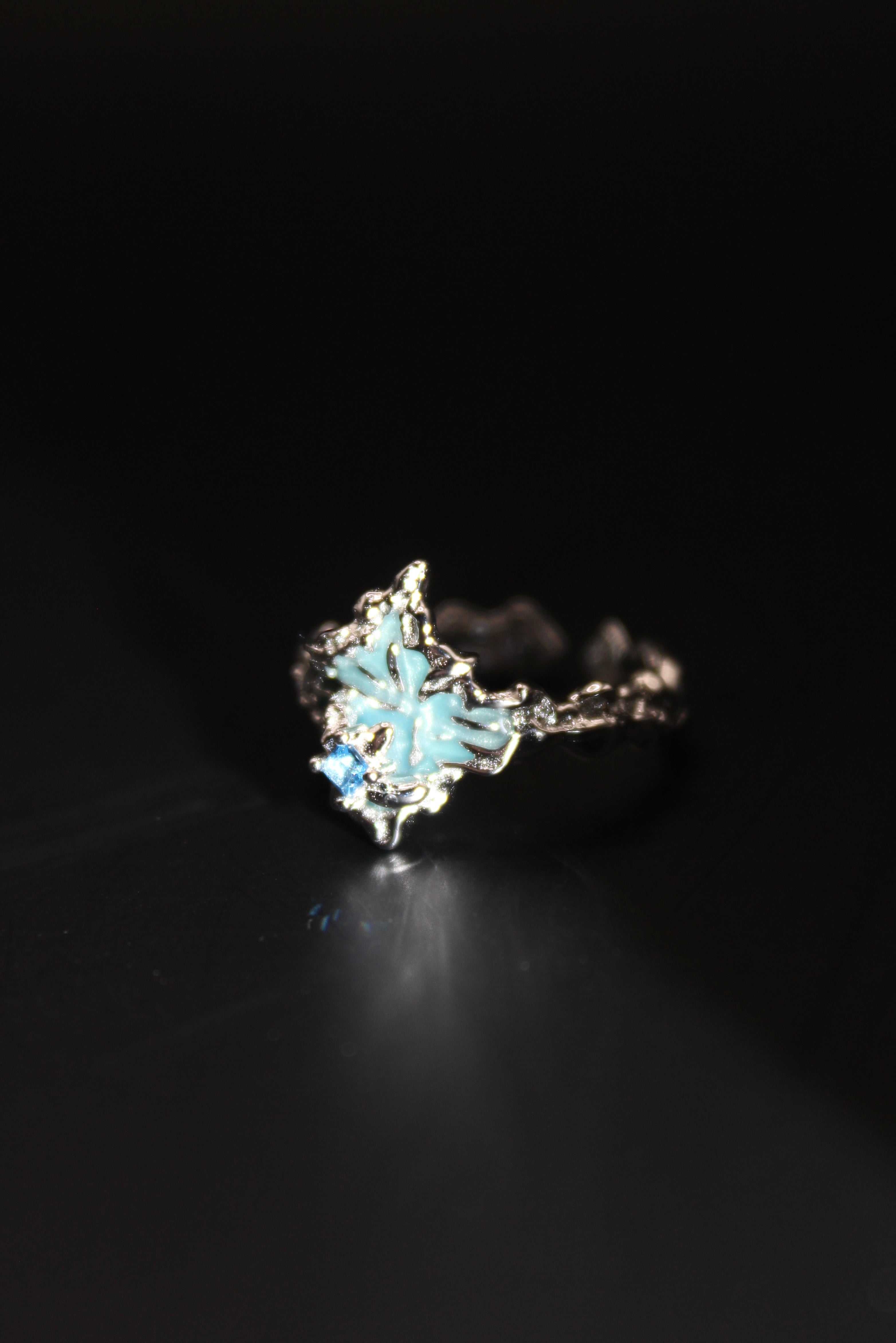 Huế Dynasty Ring