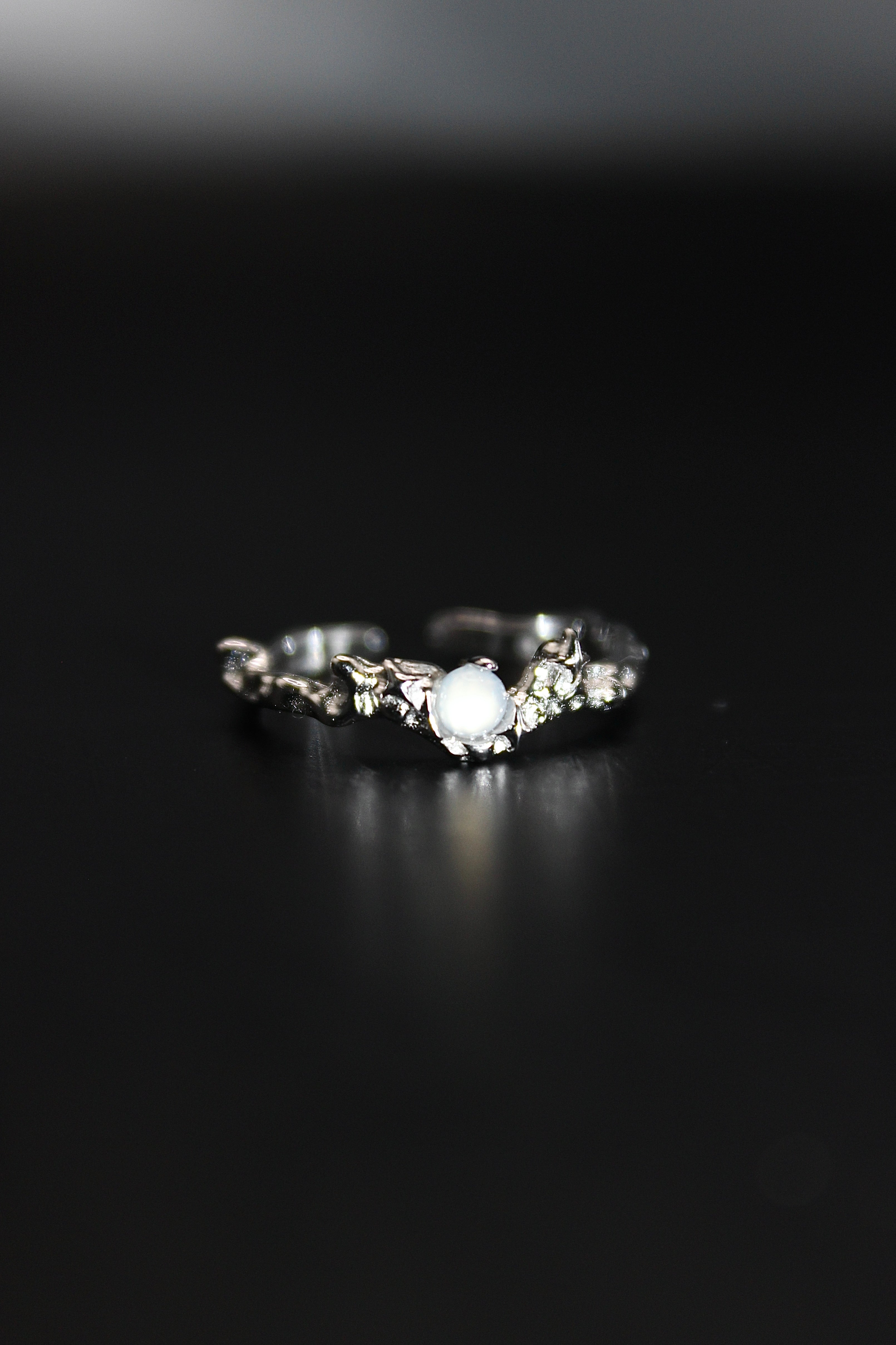 Moon of Huế Ring