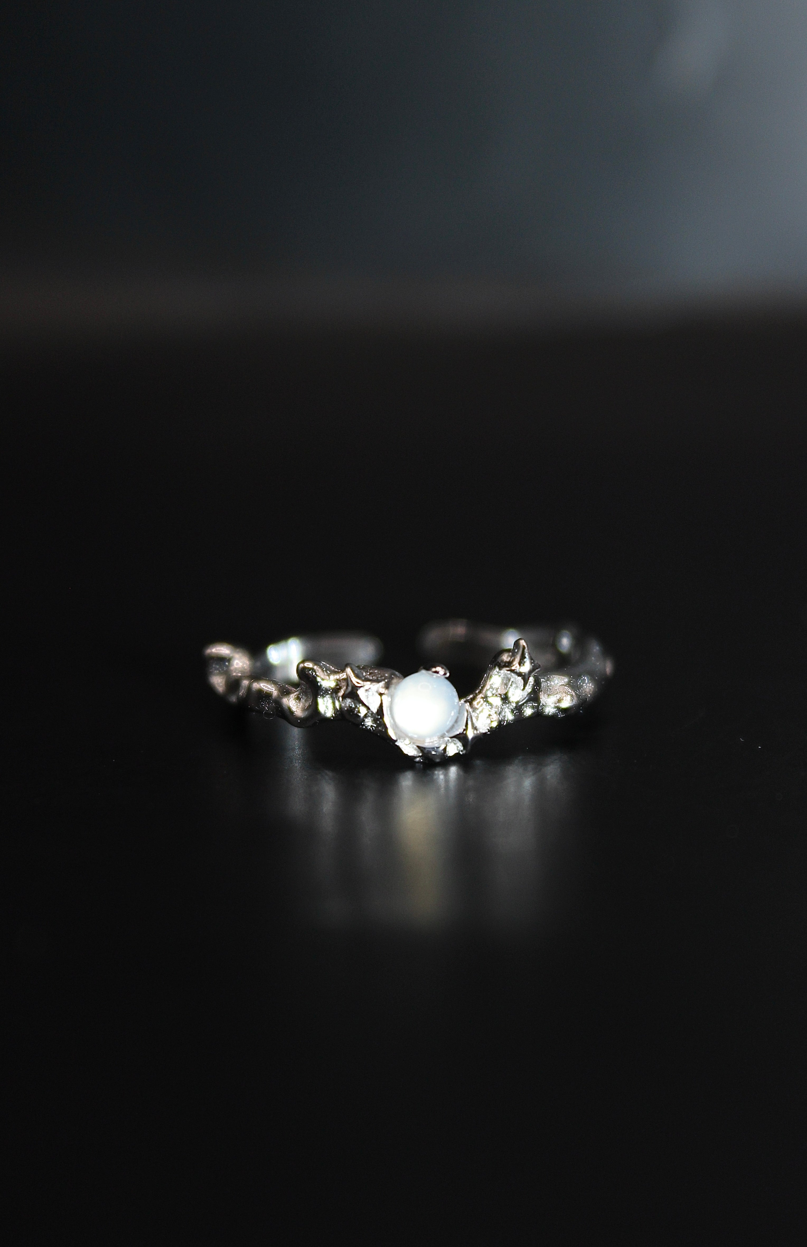 Moon of Huế Ring