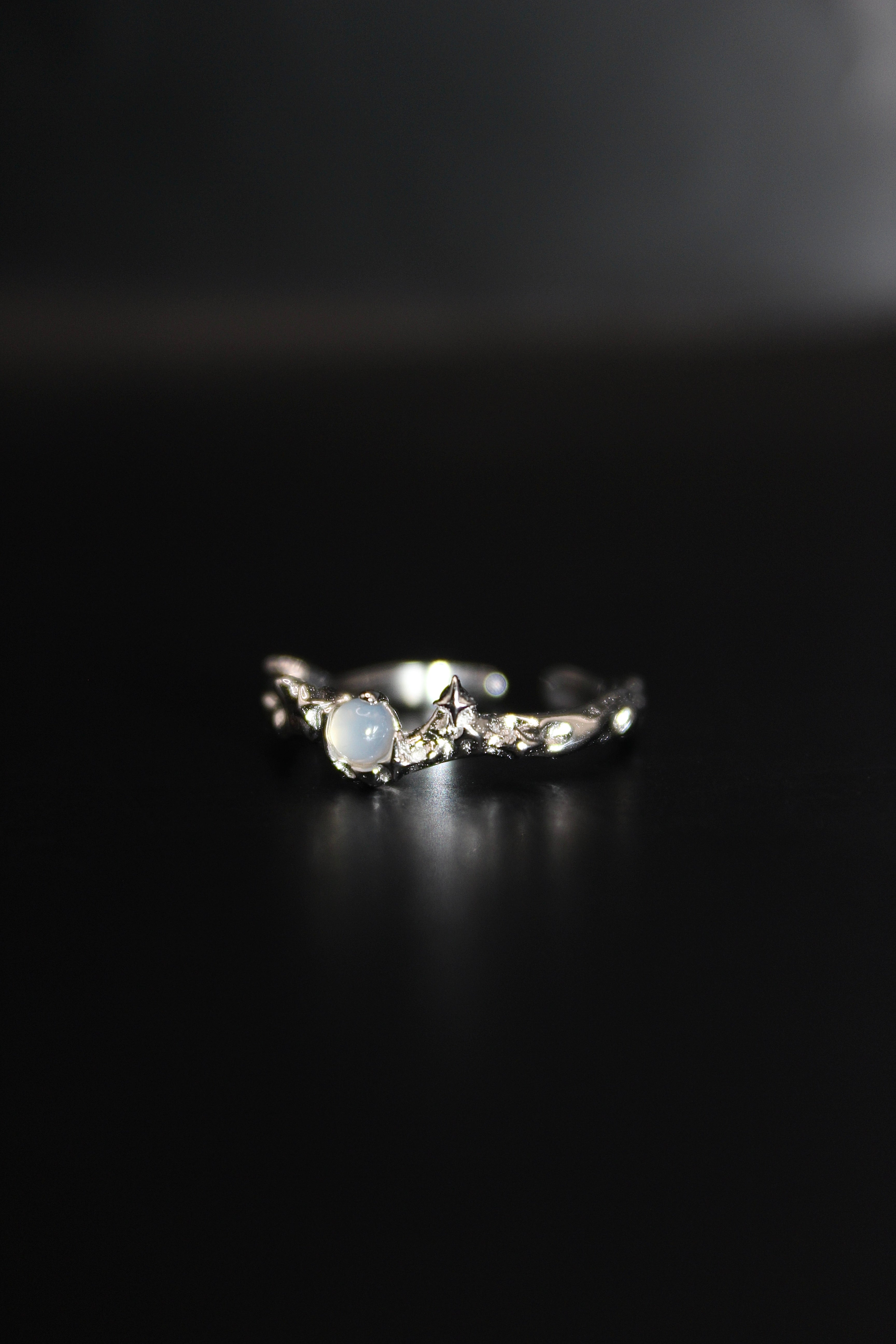 Moon of Huế Ring