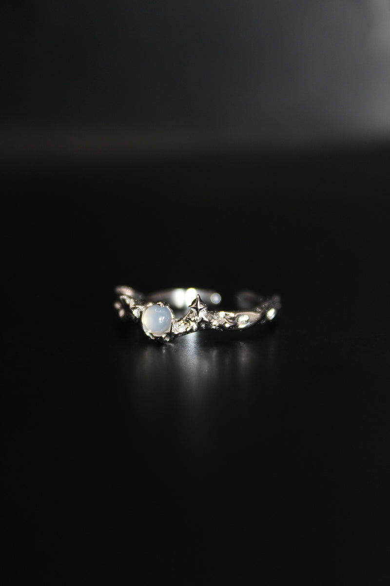 Moon of Huế Ring