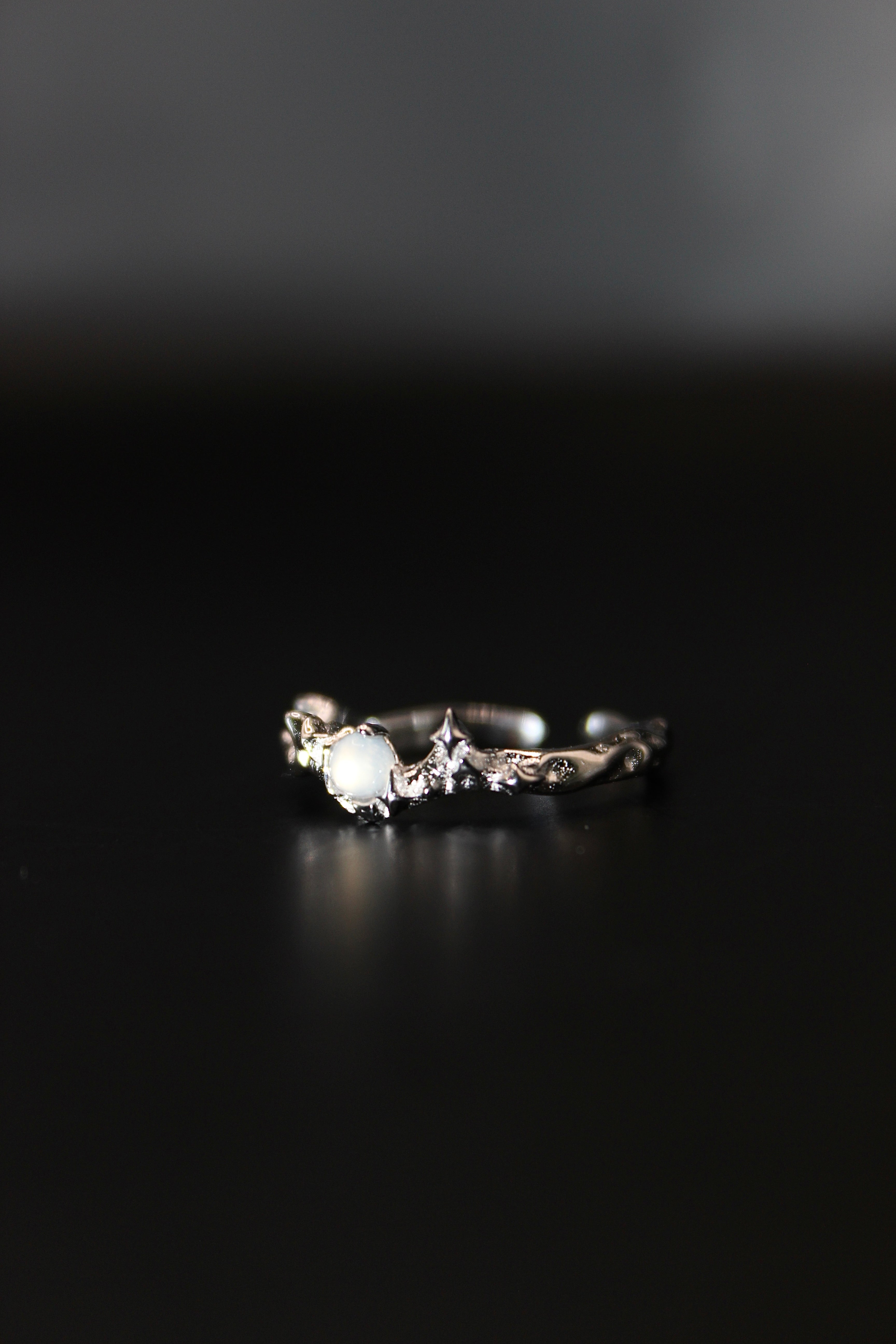 Moon of Huế Ring