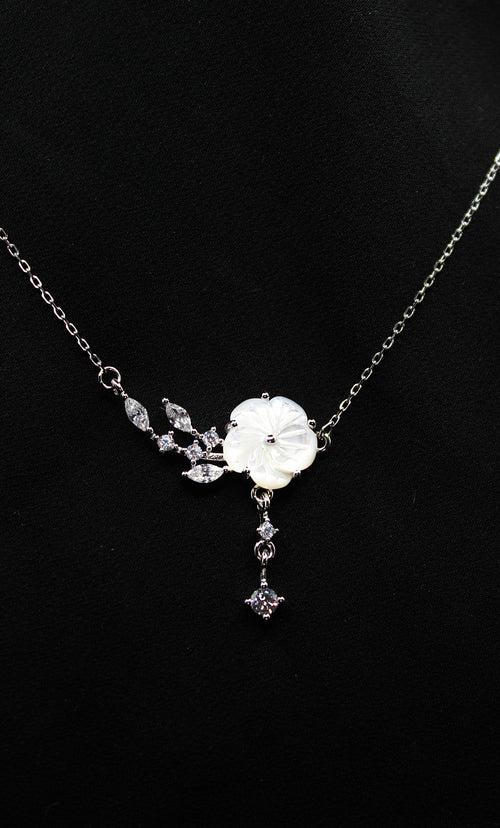 Đà Lạt Garden Necklace