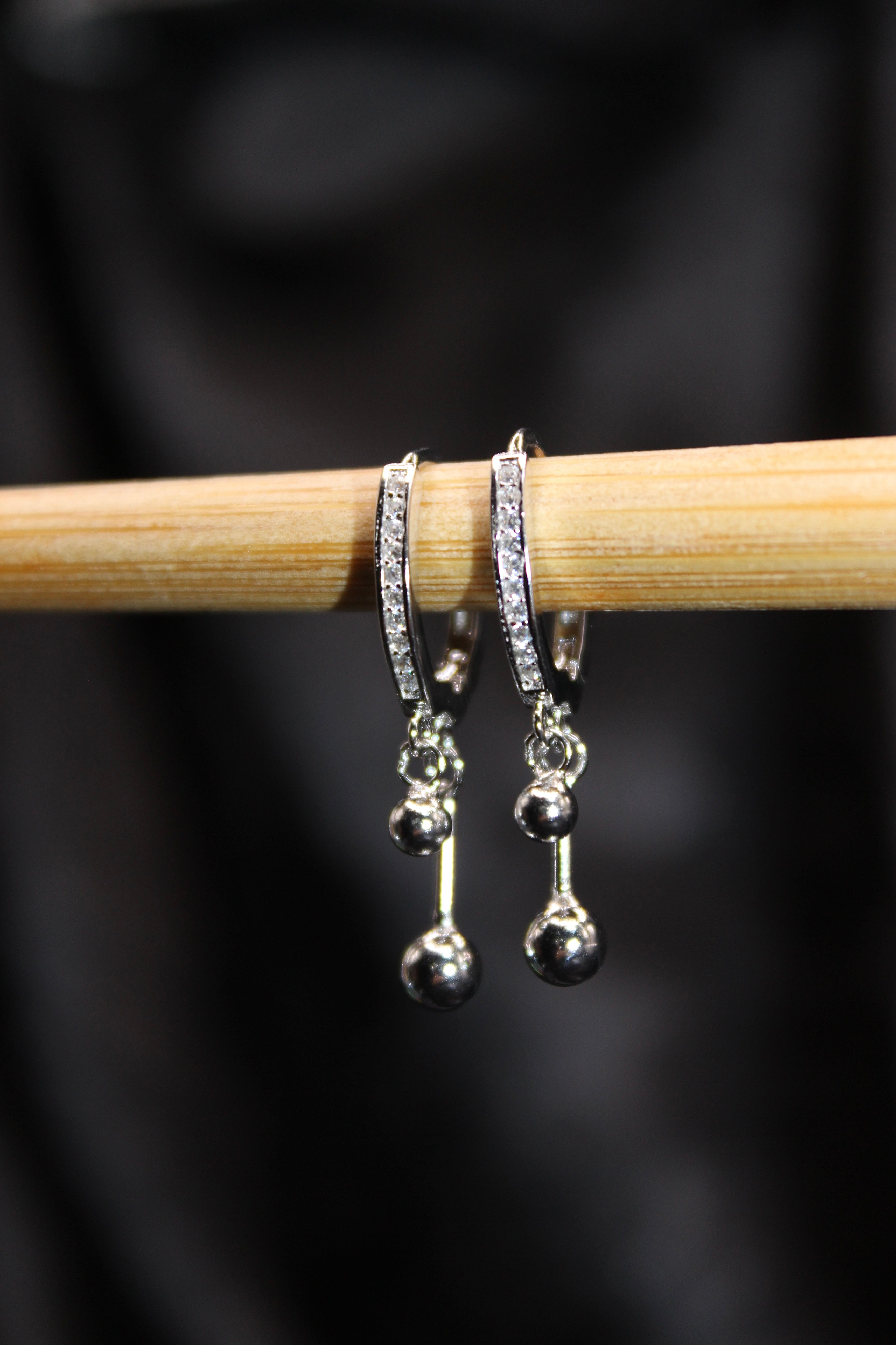 Sương Rơi Dangle Earrings