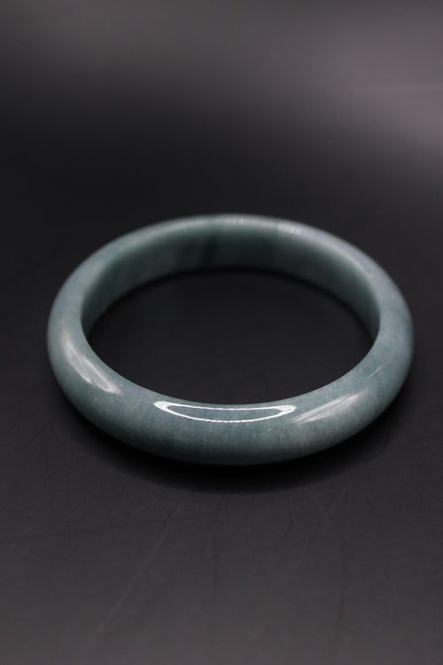 Blue Haze Jade Bangle