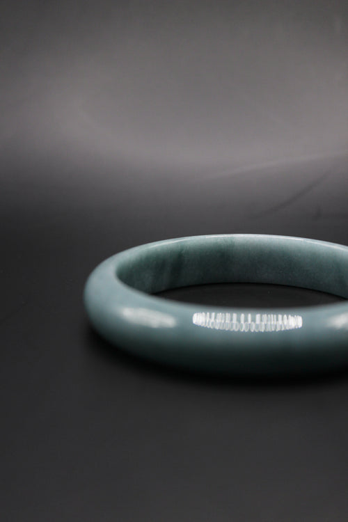Blue Haze Jade Bangle