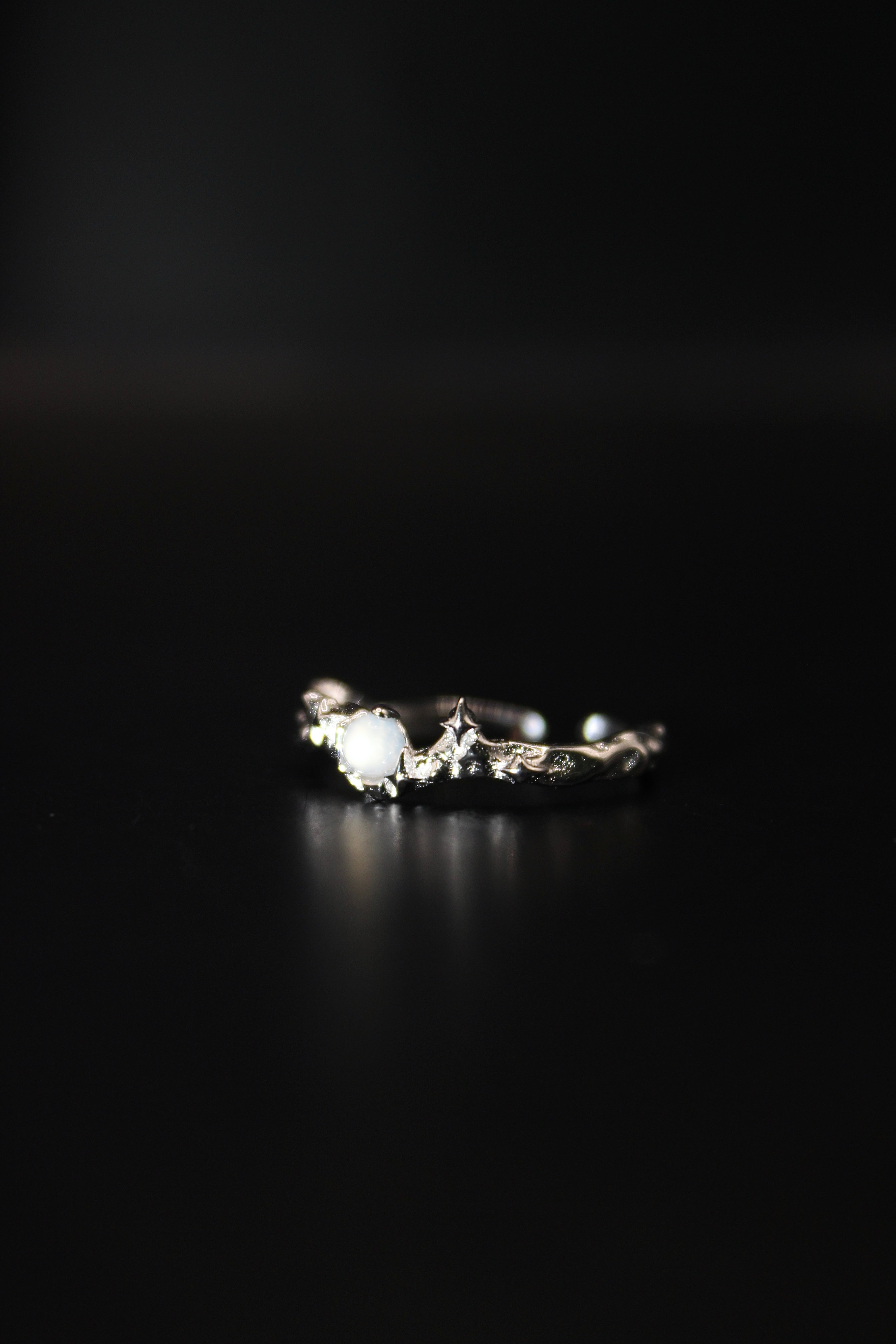 Moon of Huế Ring