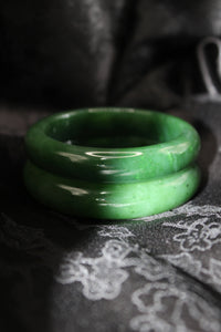 Thick Green Jade Bangle