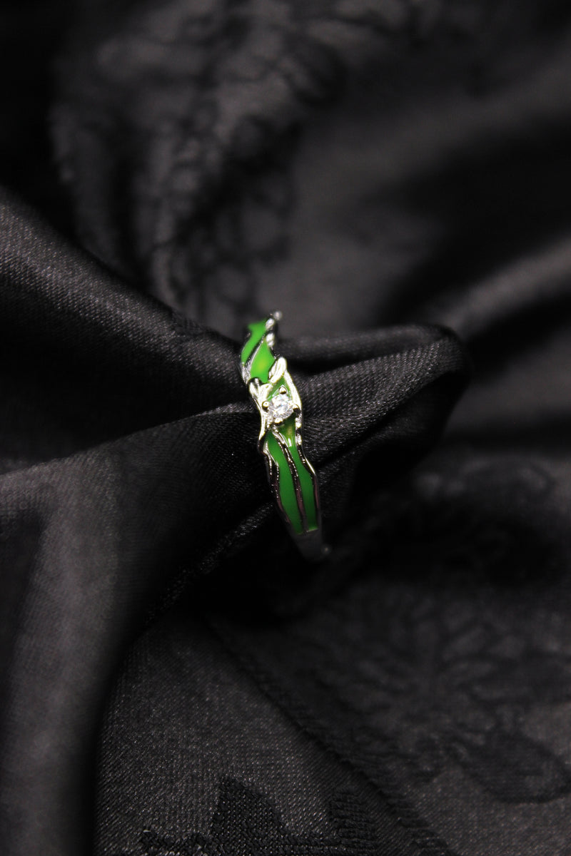 Venomous Vine Ring
