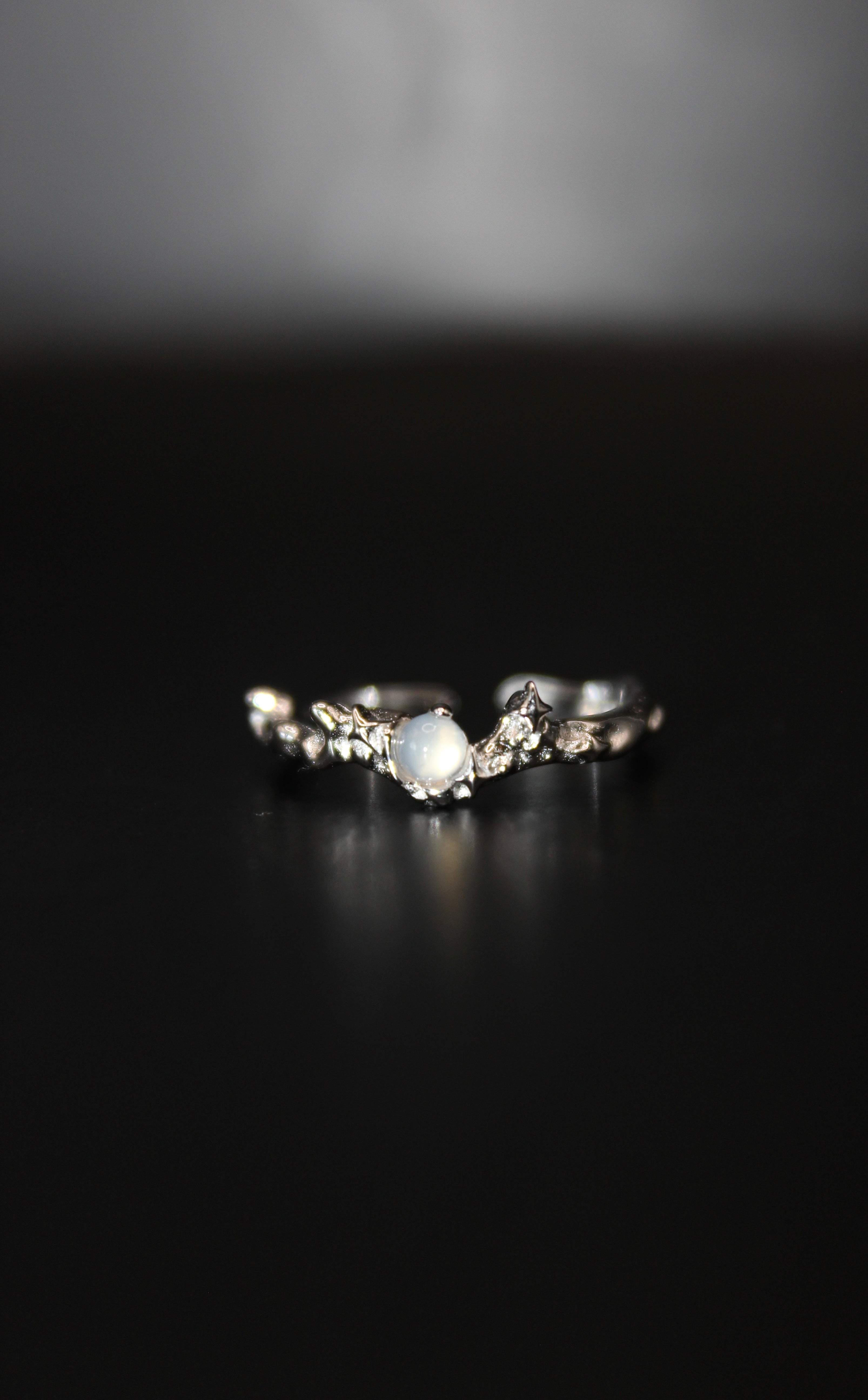 Moon of Huế Ring
