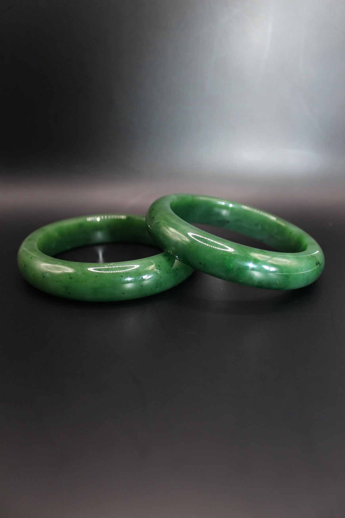 Thick Green Jade Bangle