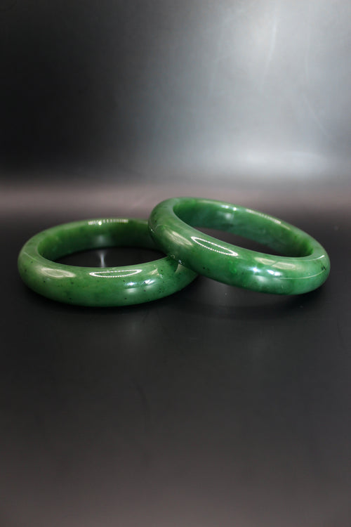 Thick Green Jade Bangle
