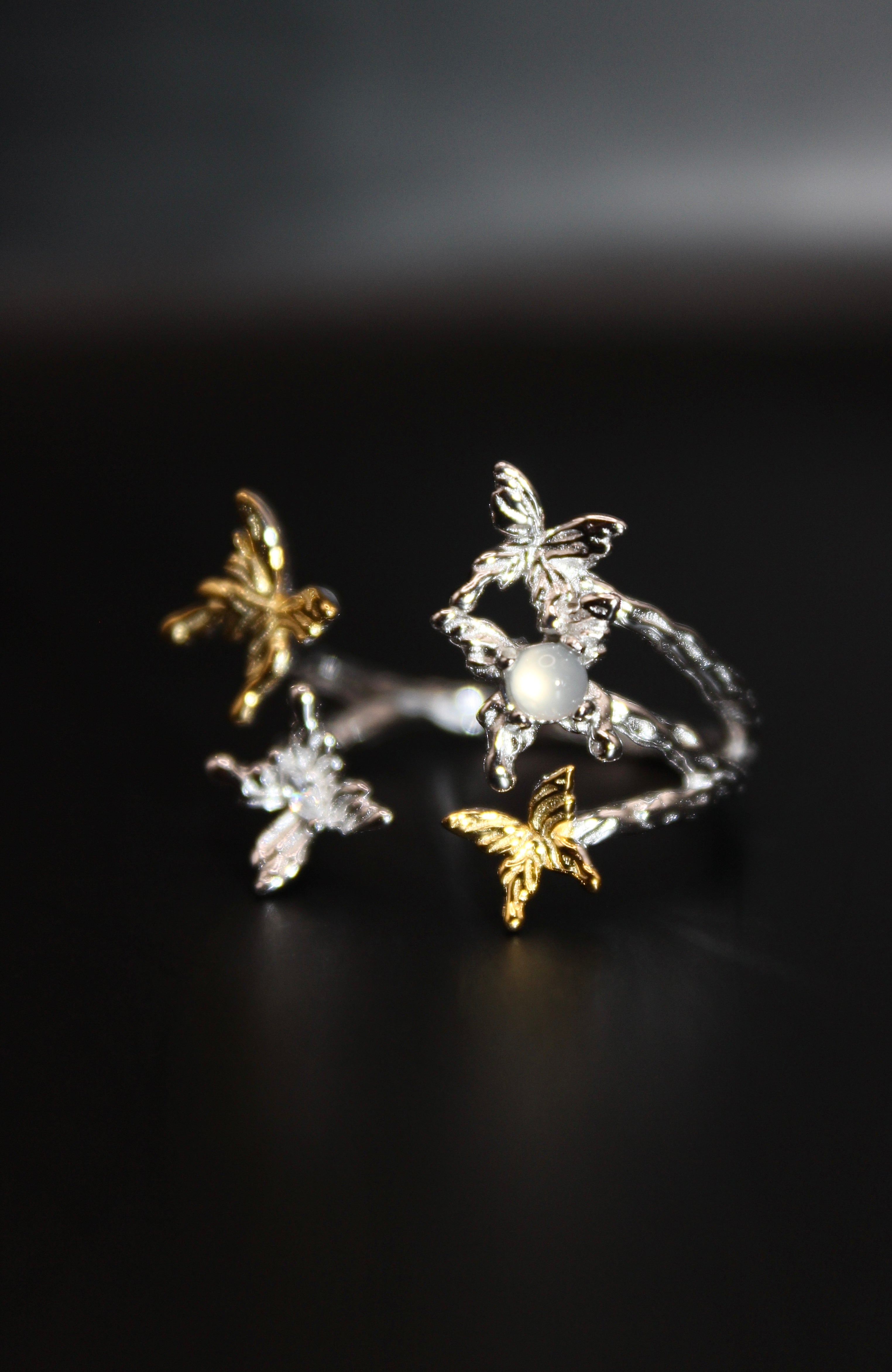 Butterflies of Đà Lạt Ring