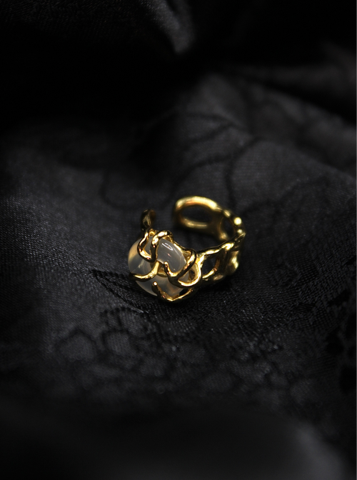 Datura Jade Ear Cuff