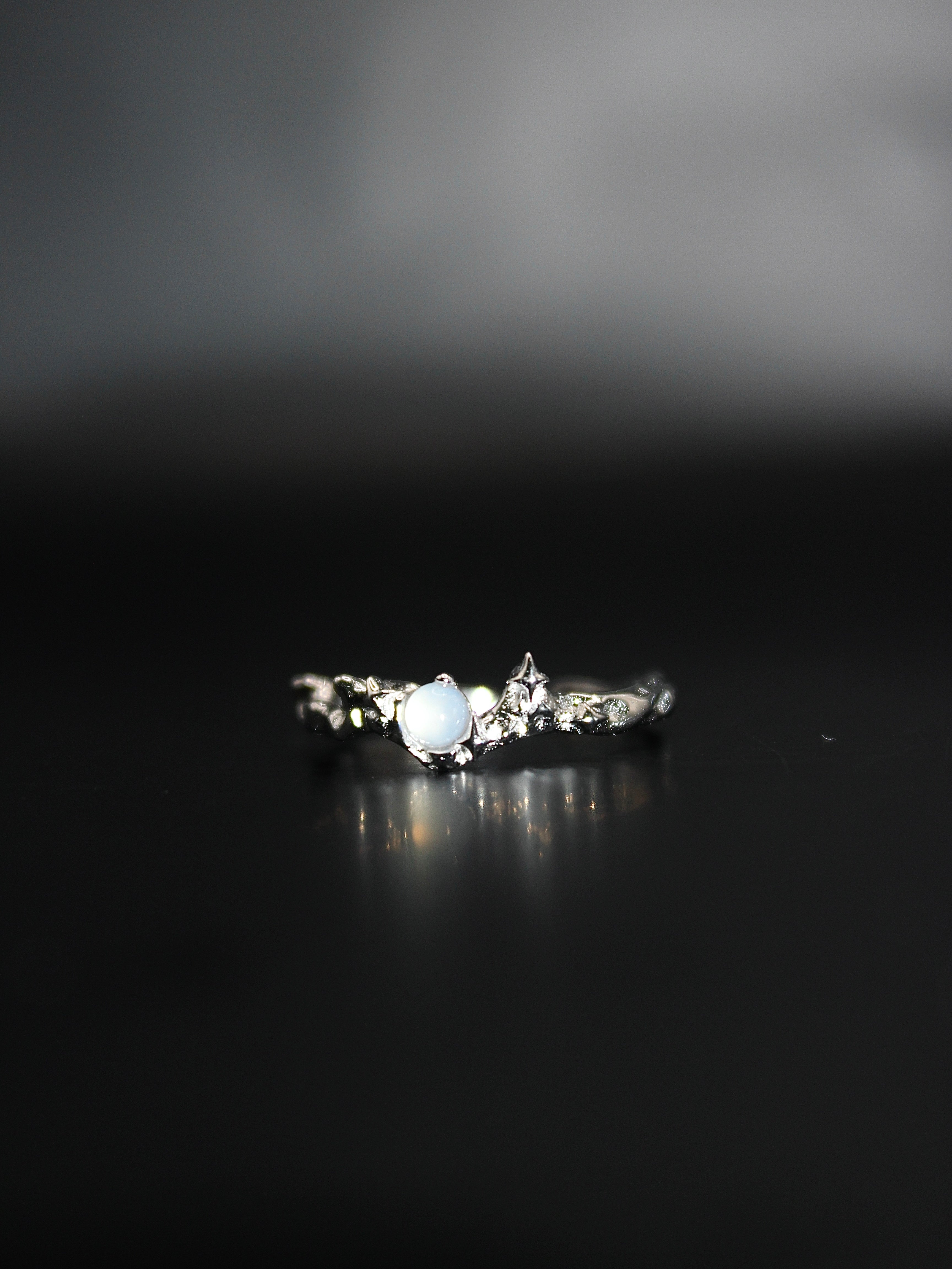 Moon of Huế Ring