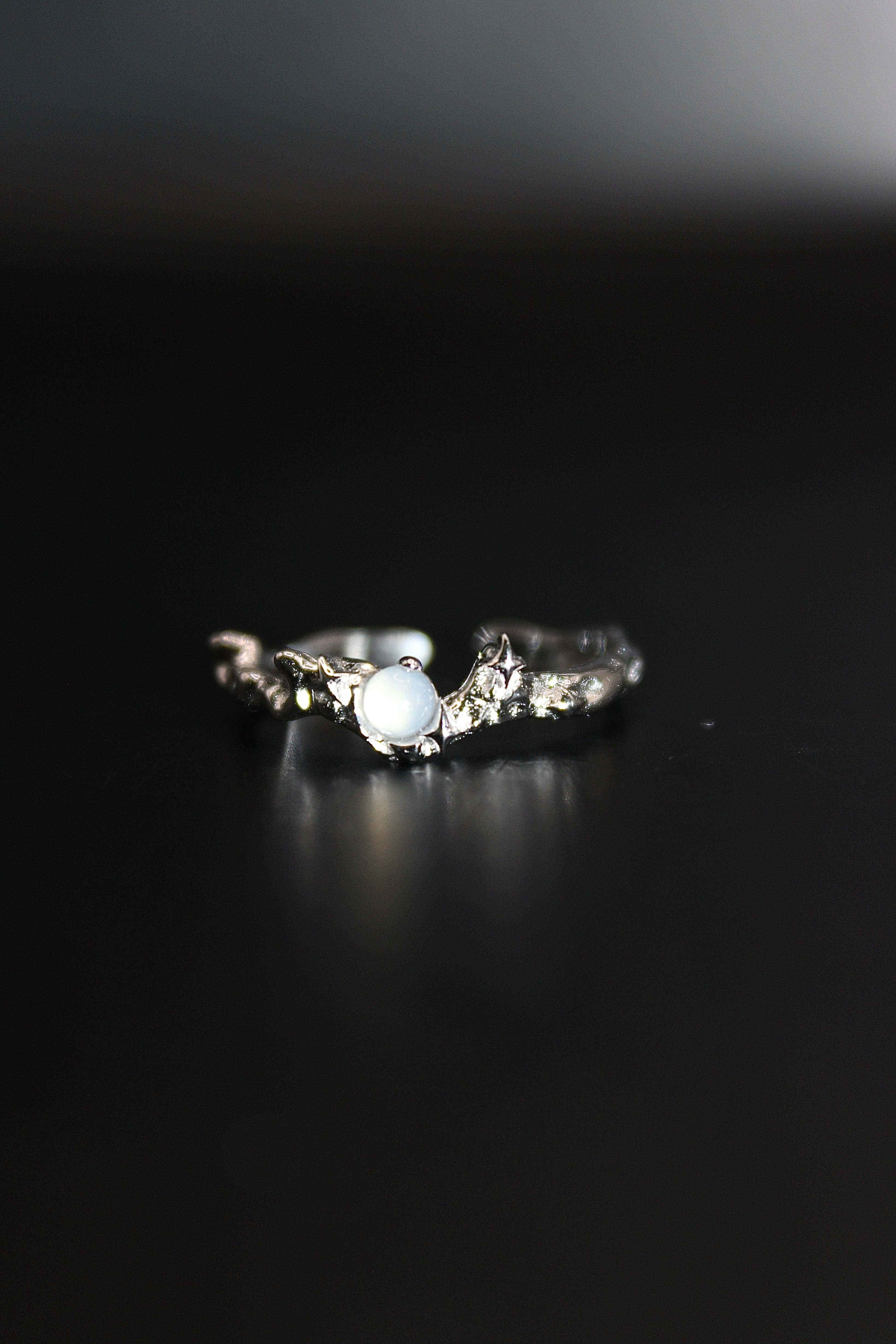 Moon of Huế Ring