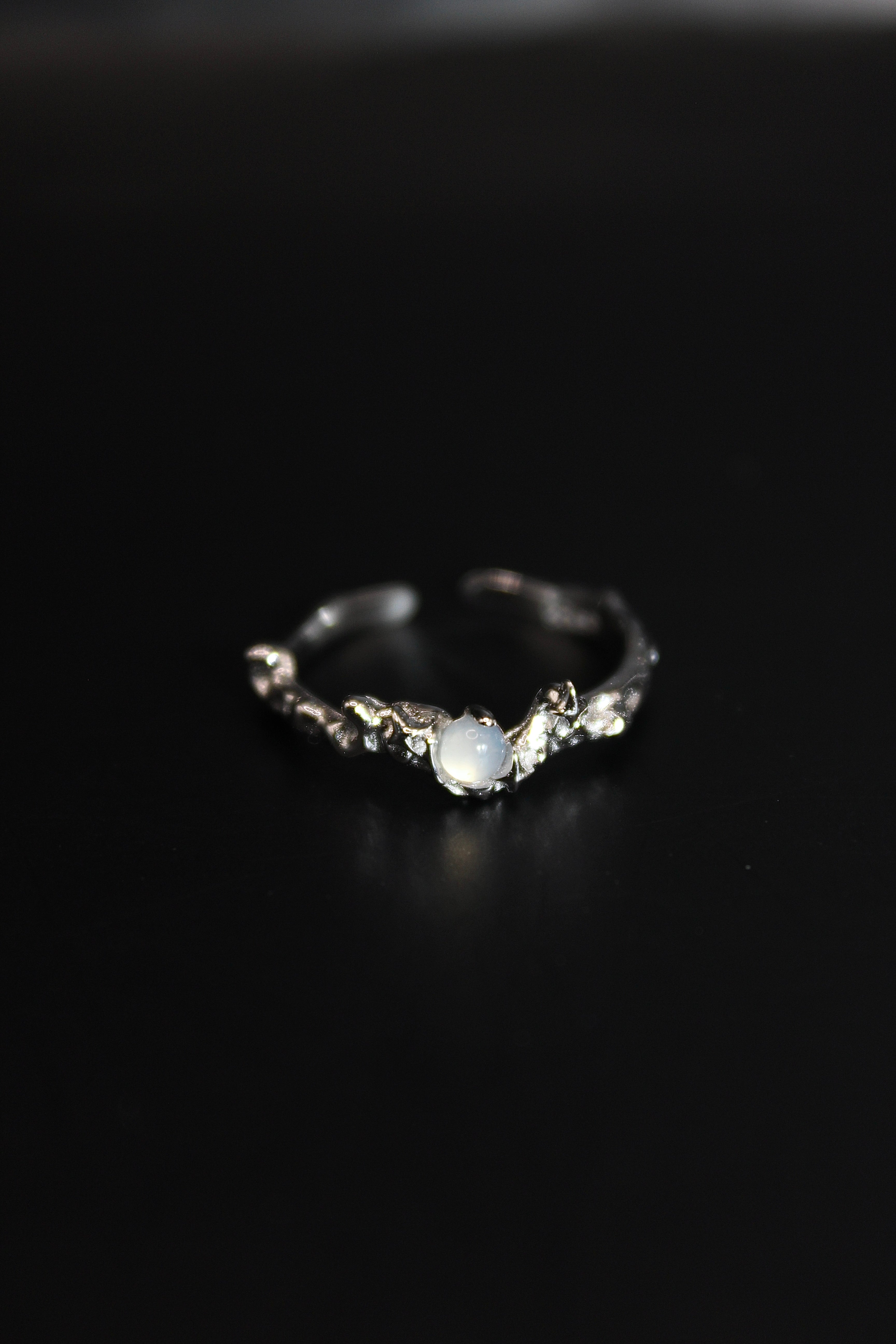 Moon of Huế Ring