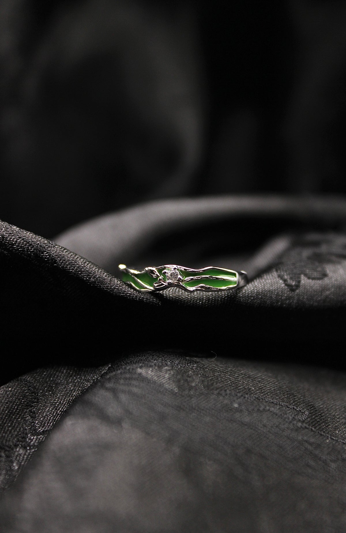 Venomous Vine Ring