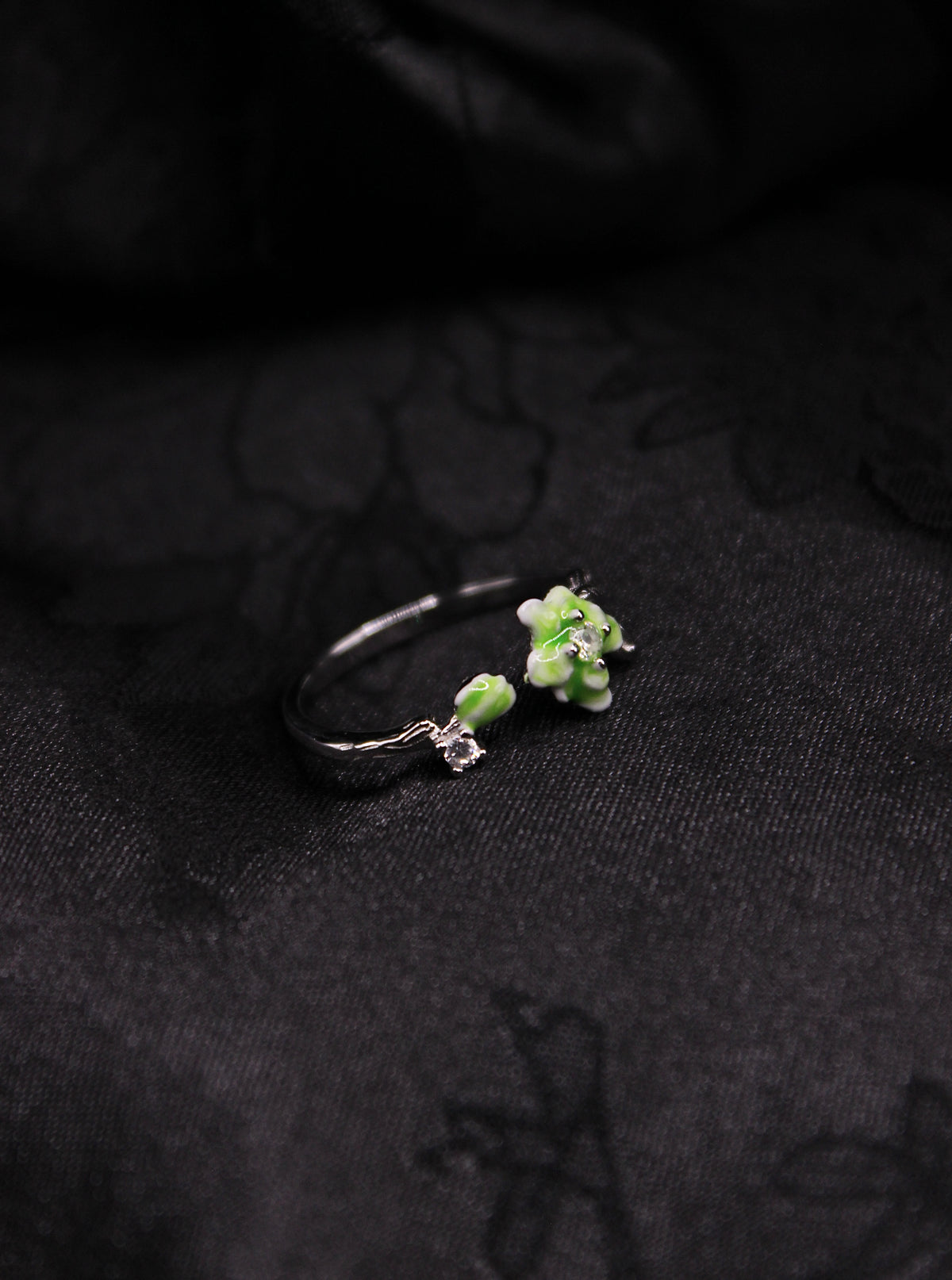 Soft Flower Ring