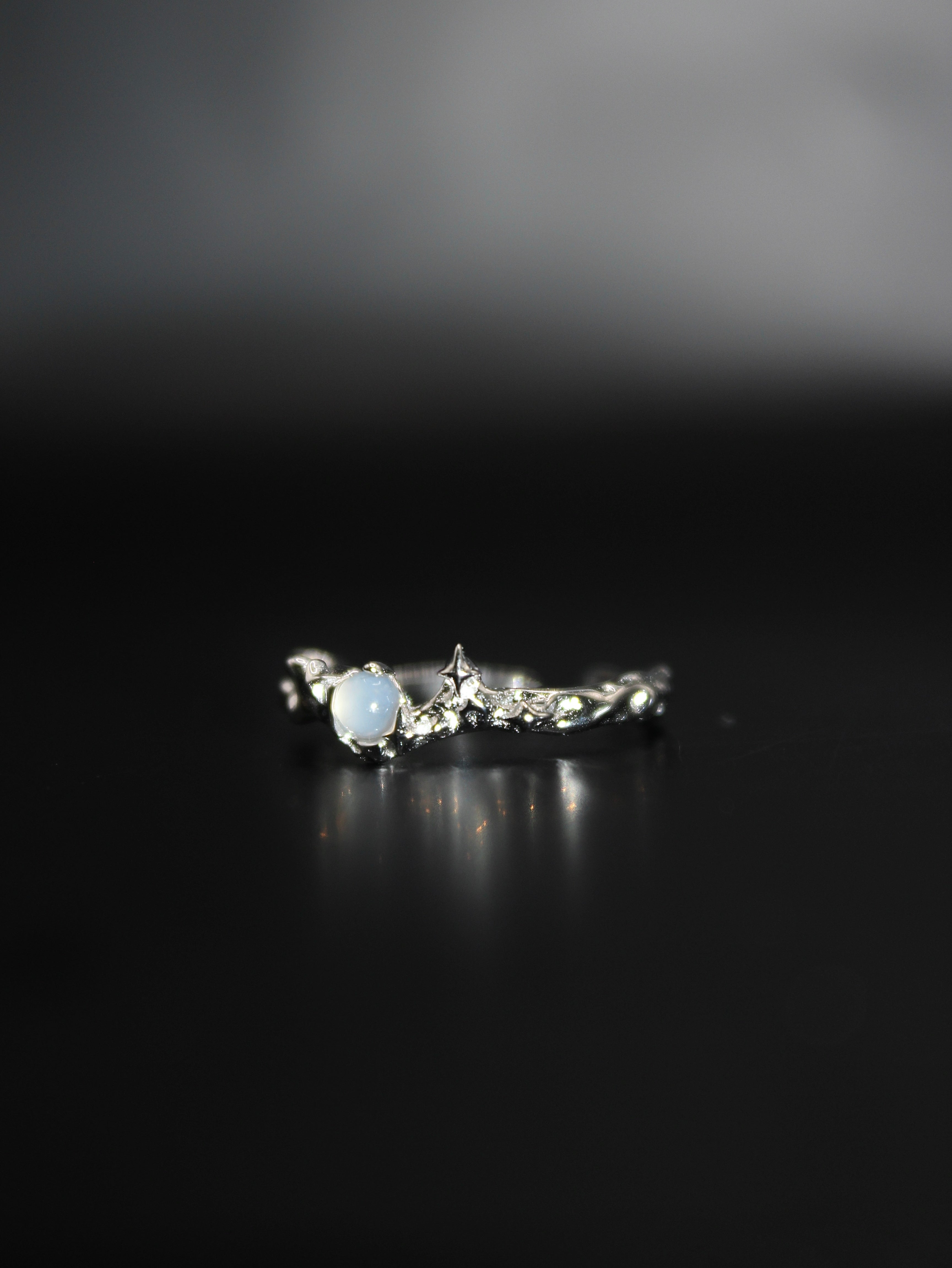 Moon of Huế Ring