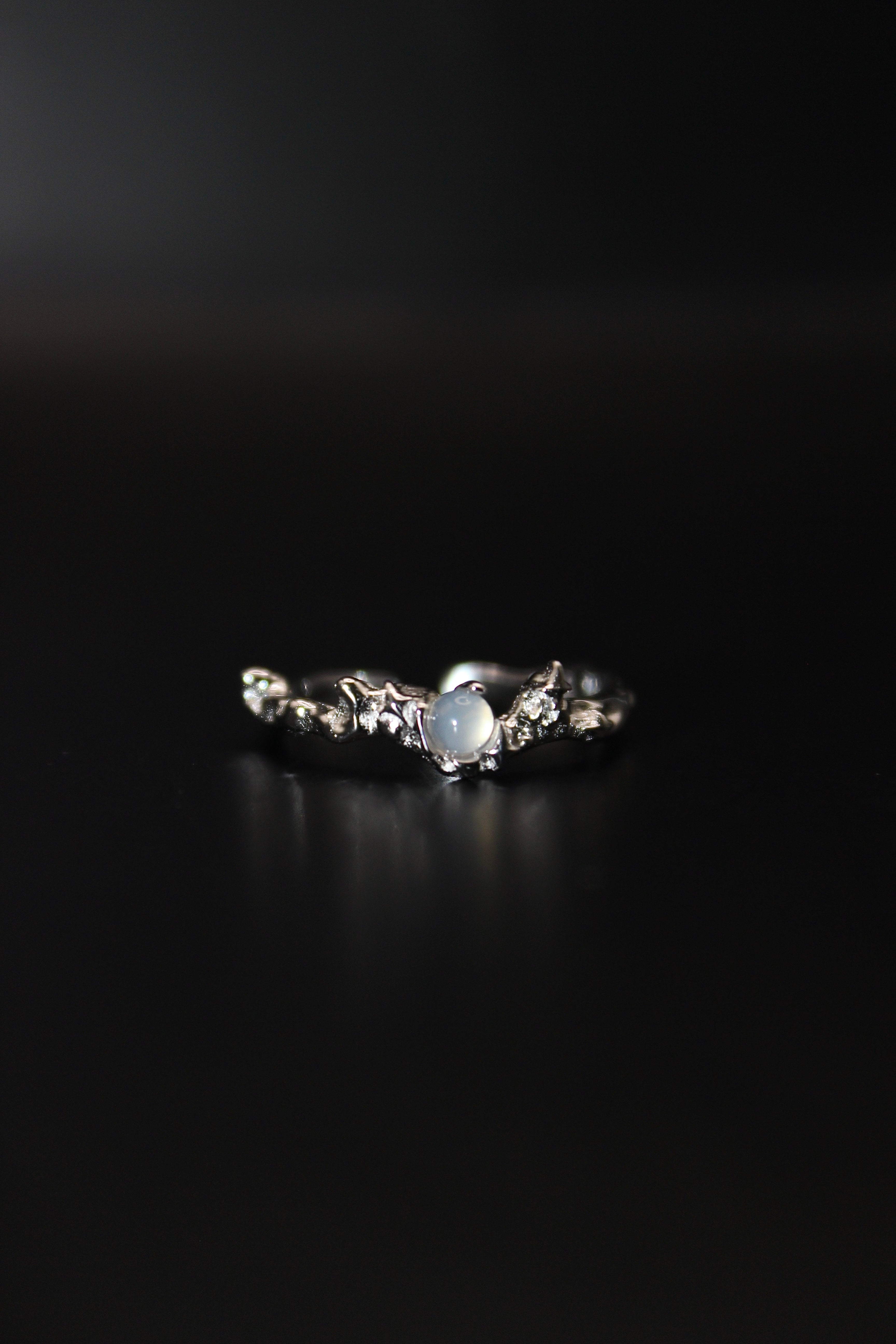 Moon of Huế Ring